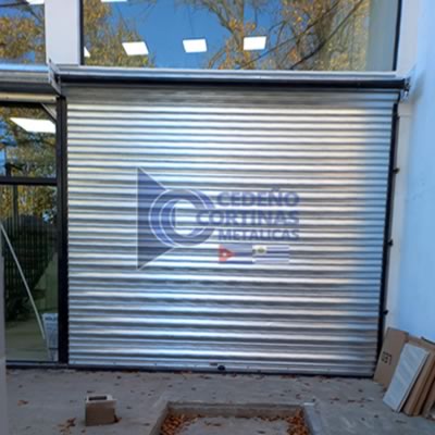 Mayor protección con cortinas metálicas